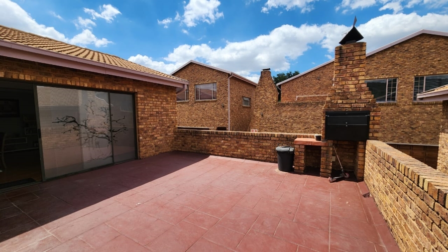 3 Bedroom Property for Sale in Winchester Hills Gauteng