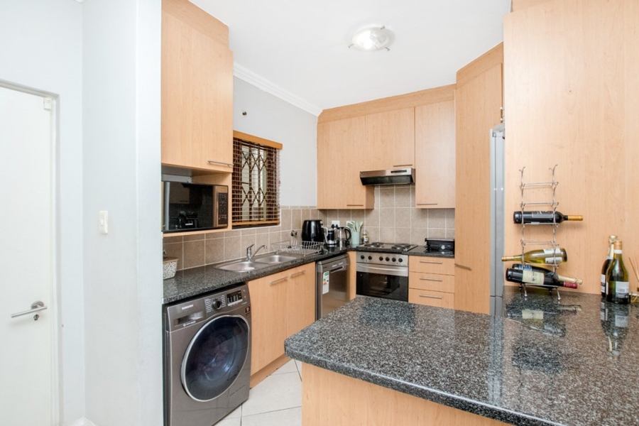 To Let 2 Bedroom Property for Rent in Morningside Gauteng