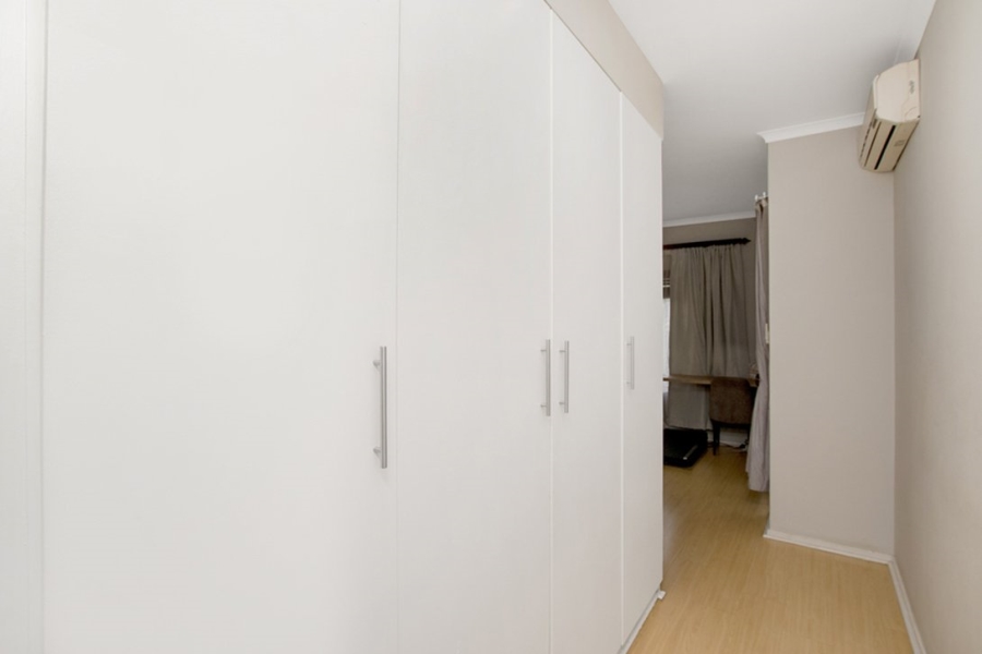 To Let 2 Bedroom Property for Rent in Morningside Gauteng