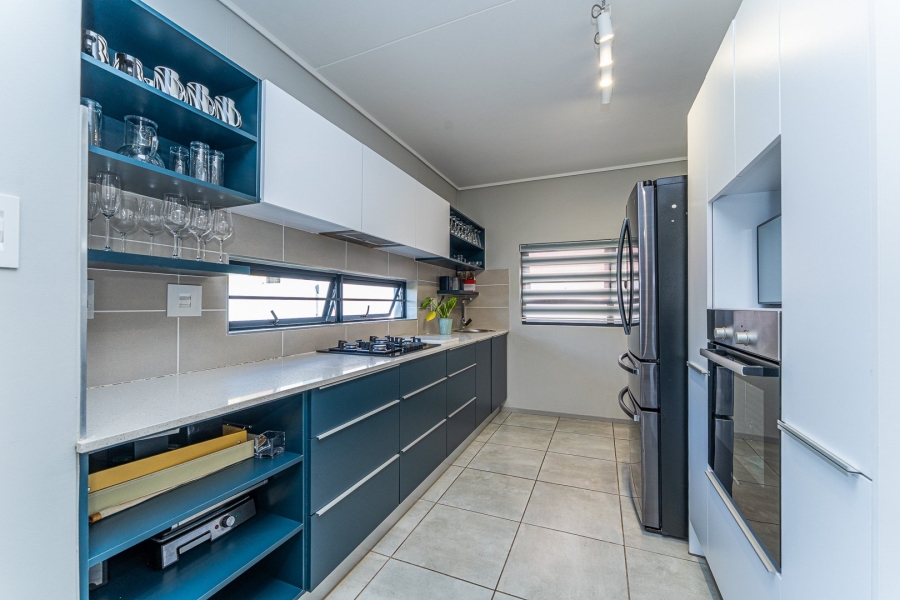 3 Bedroom Property for Sale in Rooihuiskraal North Gauteng