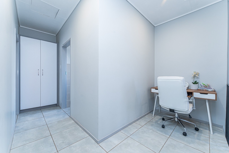 3 Bedroom Property for Sale in Rooihuiskraal North Gauteng