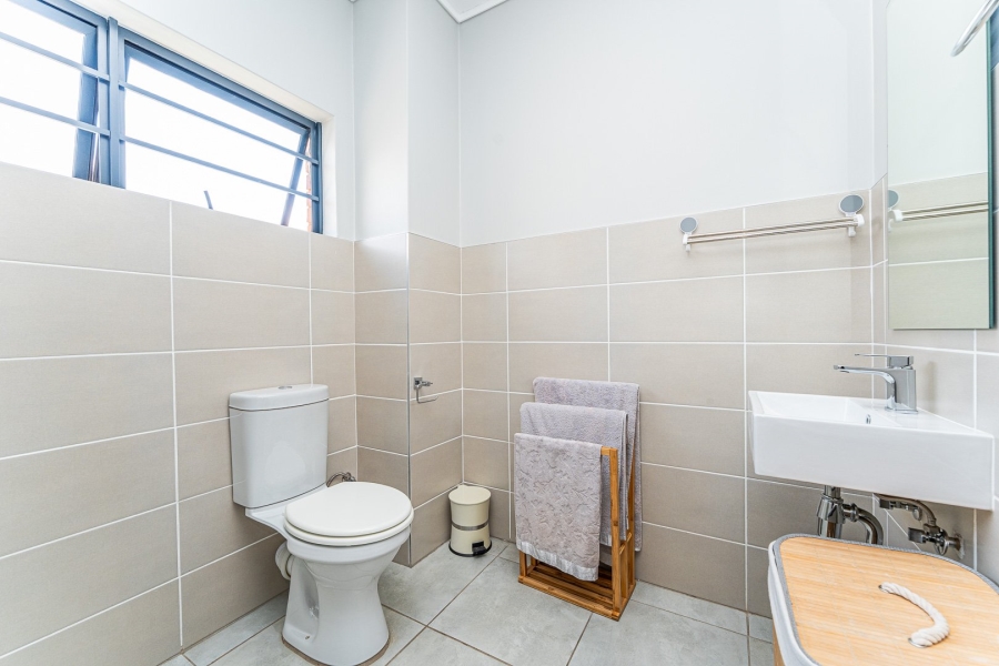 3 Bedroom Property for Sale in Rooihuiskraal North Gauteng