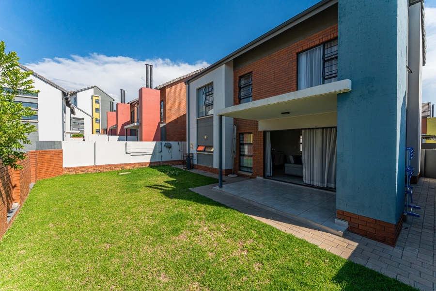 3 Bedroom Property for Sale in Rooihuiskraal North Gauteng