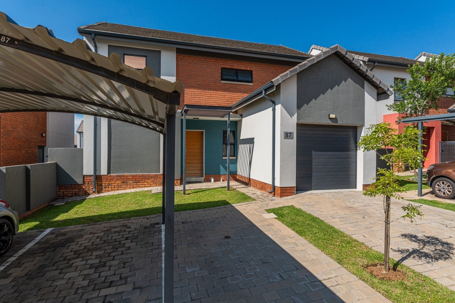 3 Bedroom Property for Sale in Rooihuiskraal North Gauteng