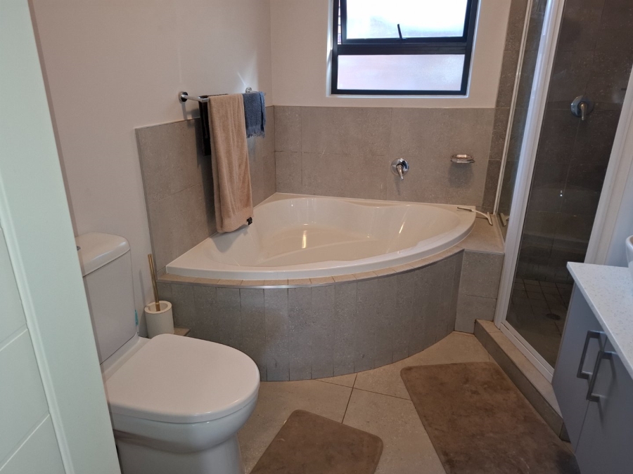 3 Bedroom Property for Sale in Willow Park Manor Gauteng