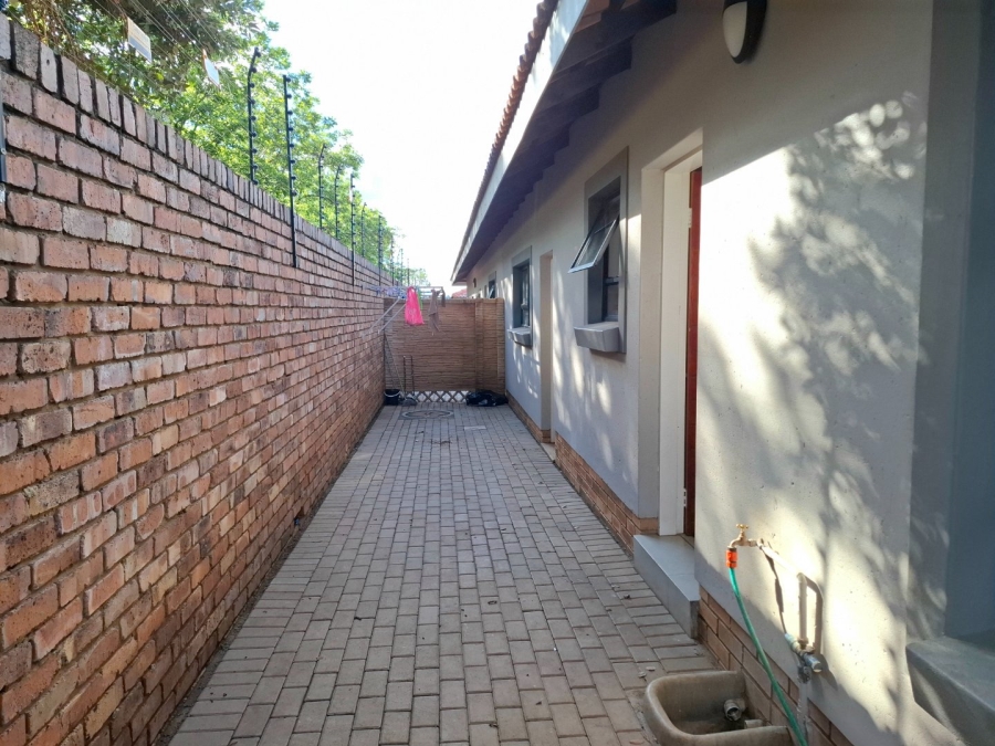 3 Bedroom Property for Sale in Willow Park Manor Gauteng