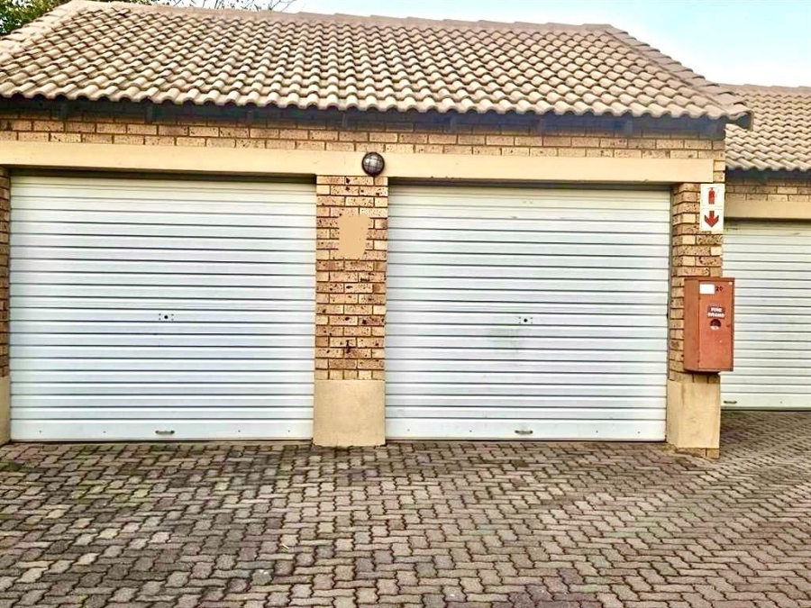 To Let 3 Bedroom Property for Rent in Monavoni Gauteng