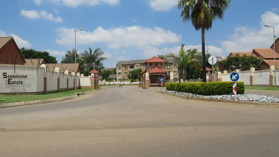 To Let 3 Bedroom Property for Rent in Monavoni Gauteng