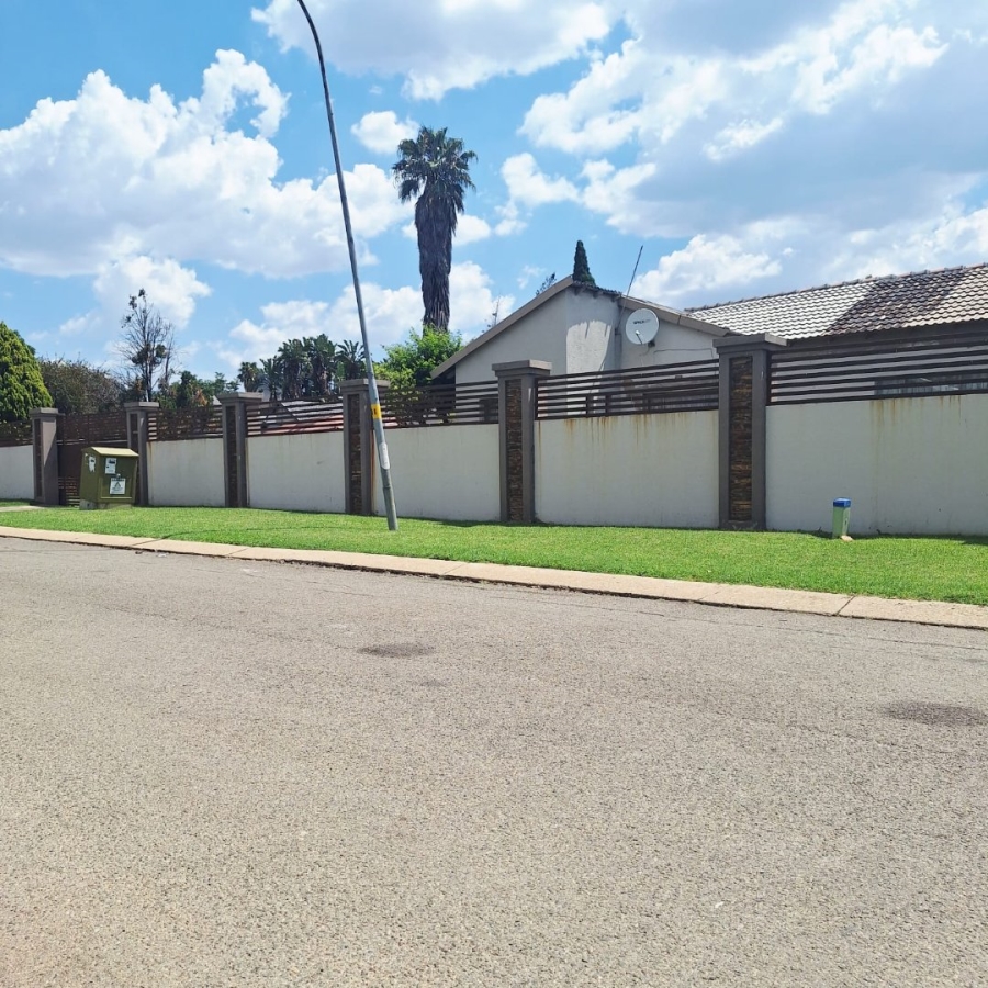 3 Bedroom Property for Sale in Cresslawn Gauteng