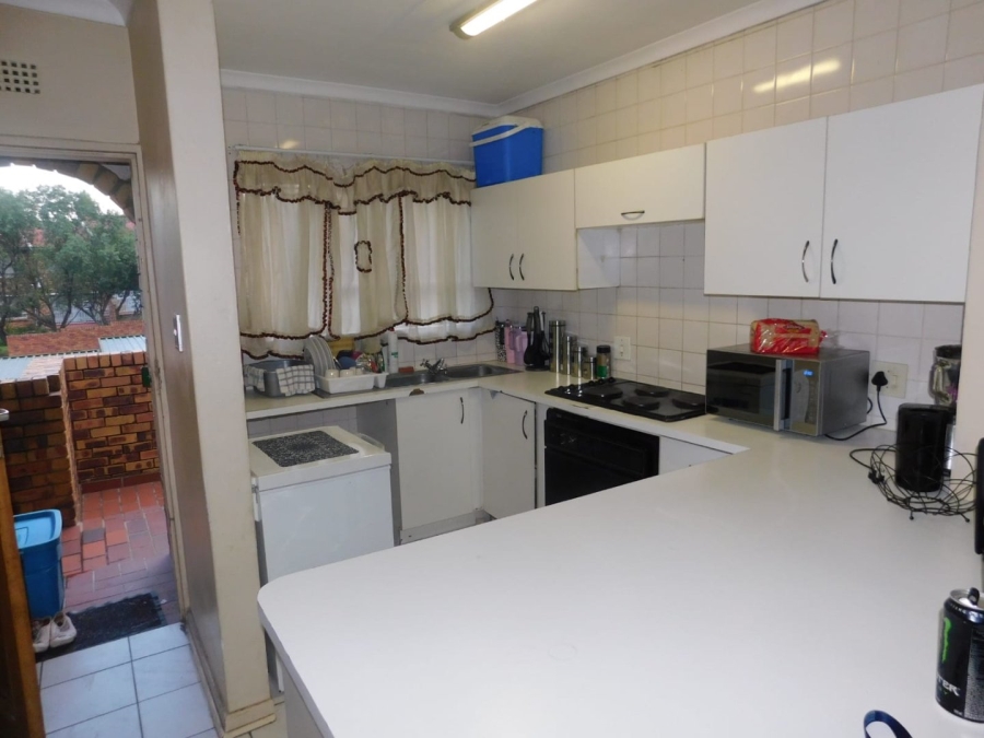 2 Bedroom Property for Sale in Buccleuch Gauteng