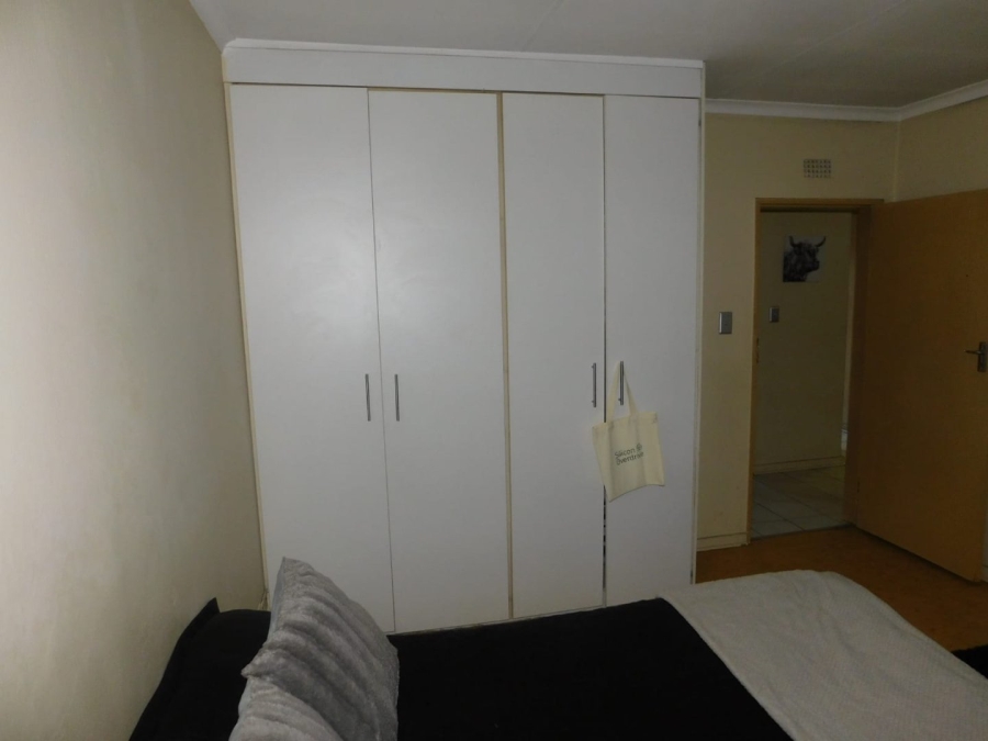 2 Bedroom Property for Sale in Buccleuch Gauteng