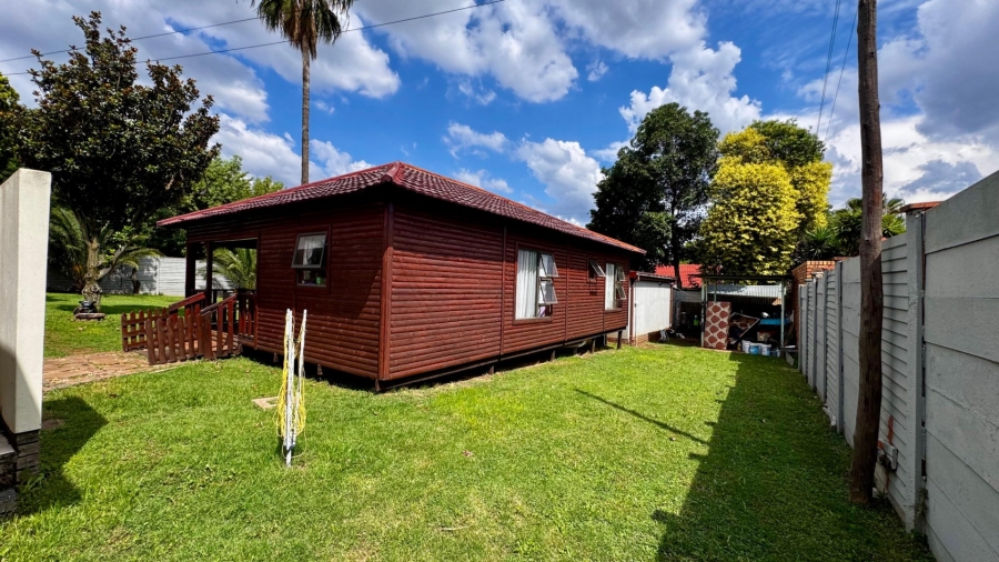 7 Bedroom Property for Sale in Valhalla Gauteng