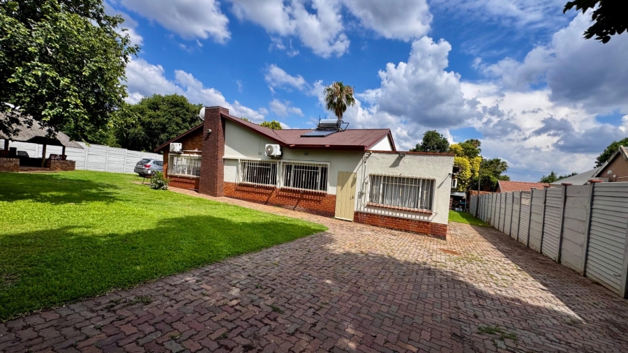 7 Bedroom Property for Sale in Valhalla Gauteng