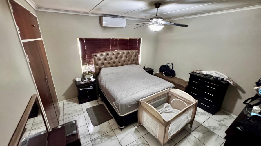 7 Bedroom Property for Sale in Valhalla Gauteng