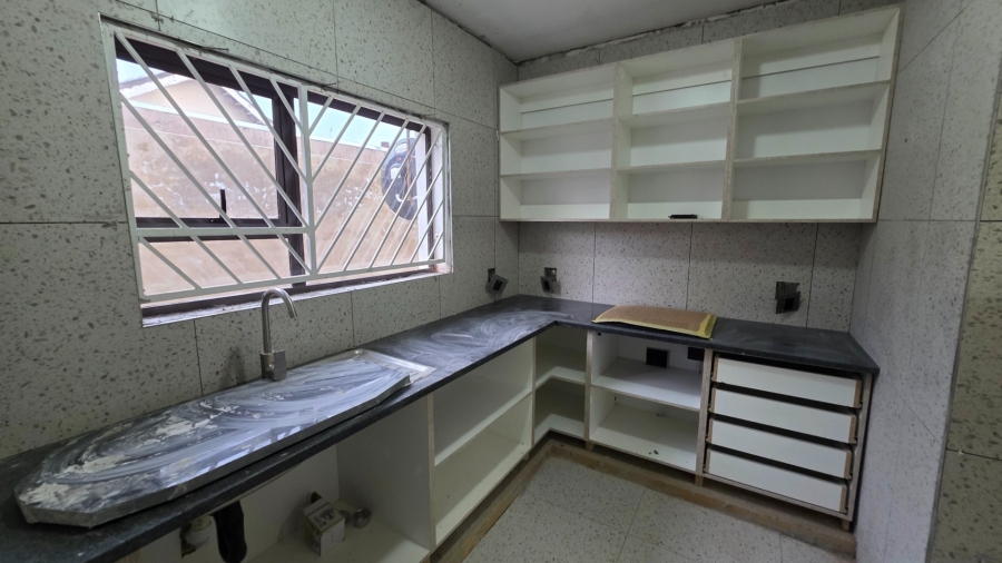 2 Bedroom Property for Sale in Laudium Gauteng