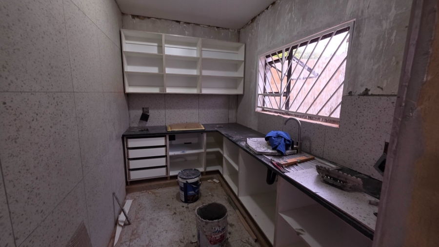 2 Bedroom Property for Sale in Laudium Gauteng