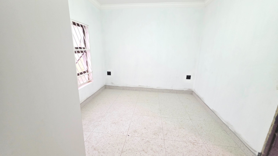 2 Bedroom Property for Sale in Laudium Gauteng