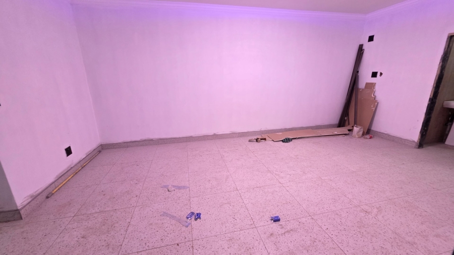 2 Bedroom Property for Sale in Laudium Gauteng