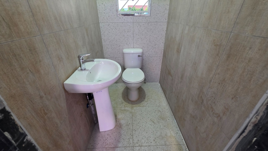 2 Bedroom Property for Sale in Laudium Gauteng