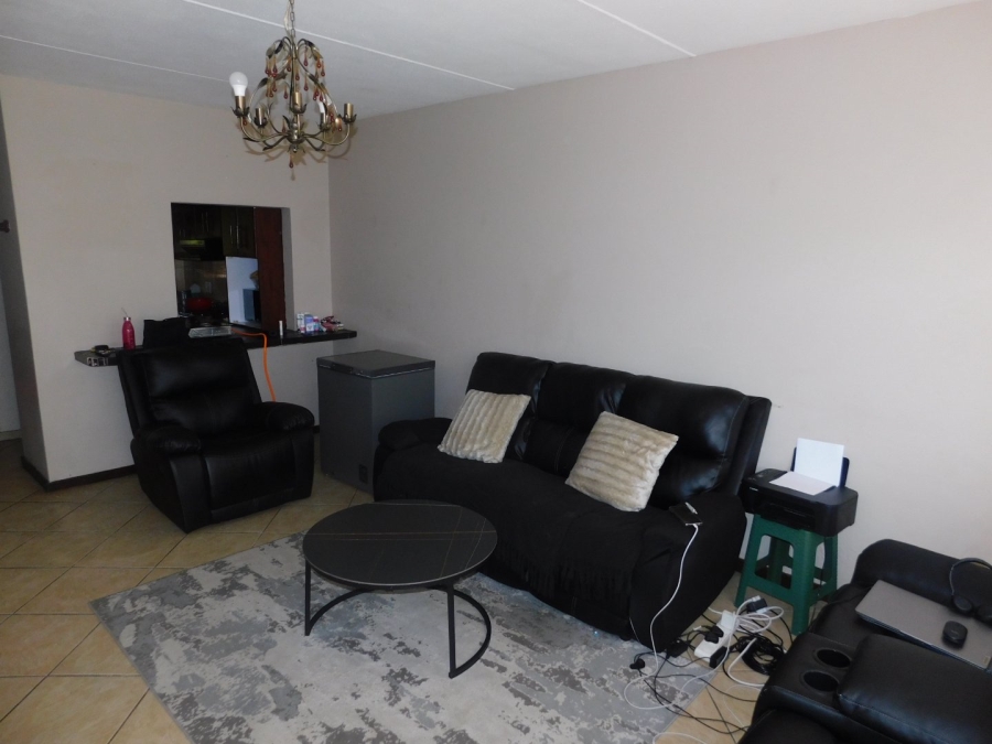 2 Bedroom Property for Sale in Buccleuch Gauteng