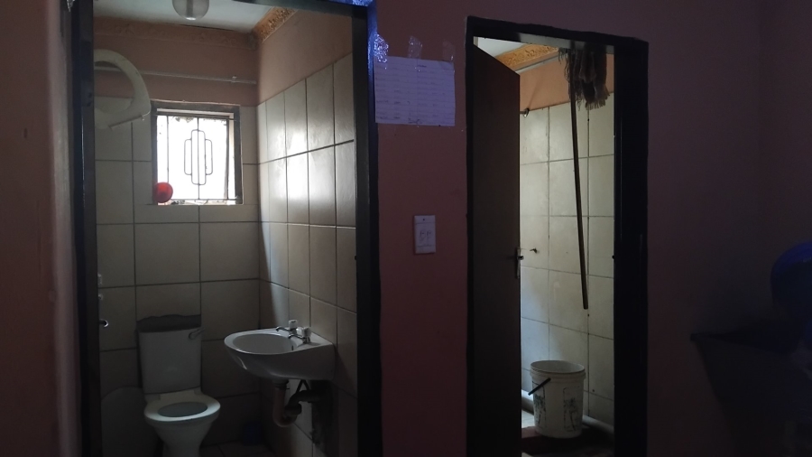 Commercial Property for Sale in Kaalfontein Gauteng