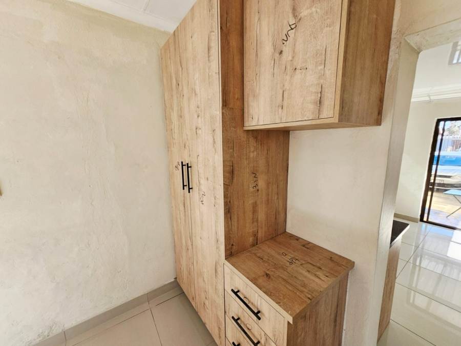 1 Bedroom Property for Sale in Laudium Gauteng