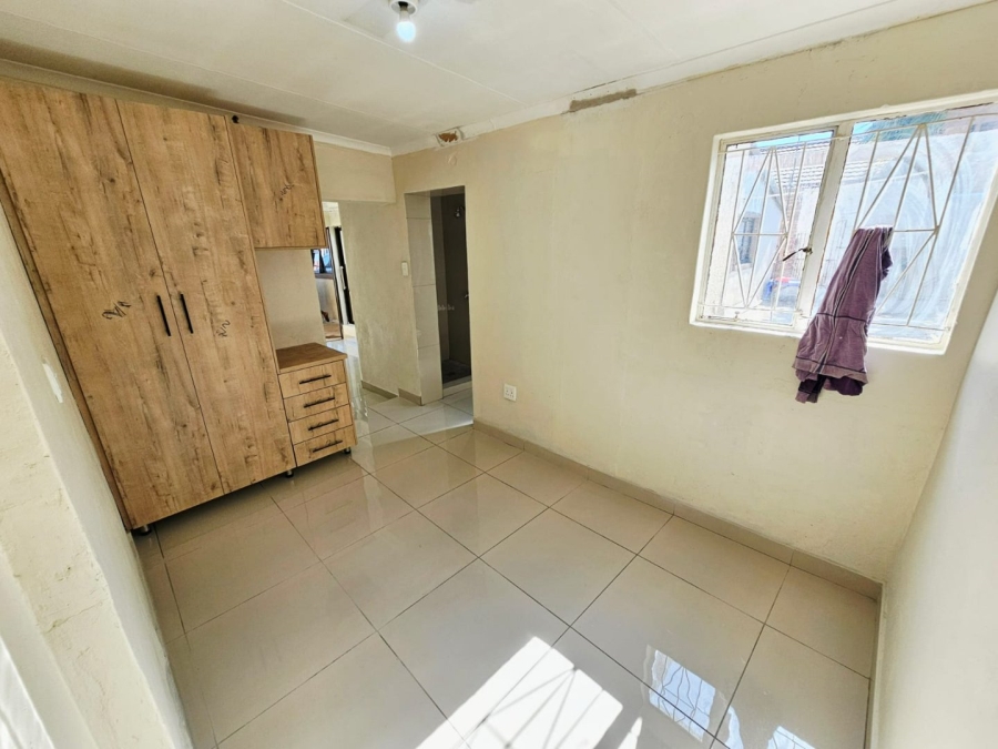 1 Bedroom Property for Sale in Laudium Gauteng