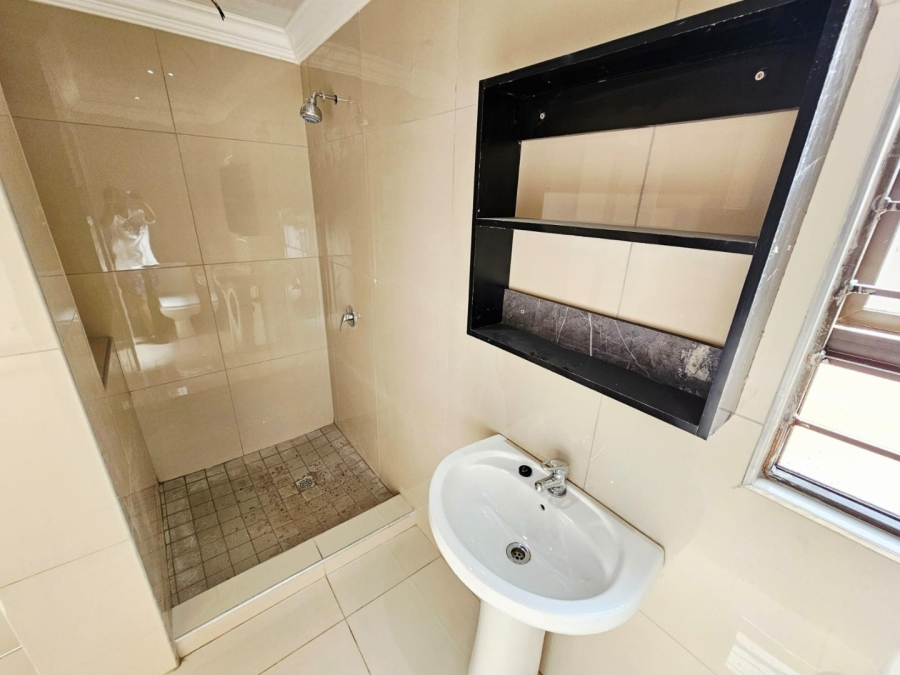 1 Bedroom Property for Sale in Laudium Gauteng