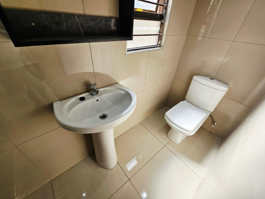 1 Bedroom Property for Sale in Laudium Gauteng