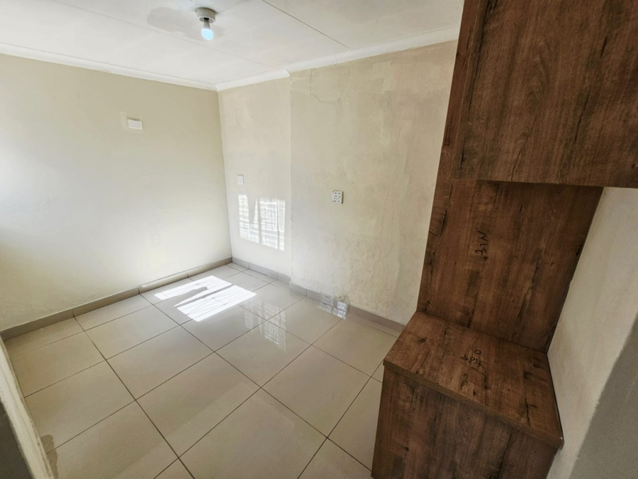 1 Bedroom Property for Sale in Laudium Gauteng