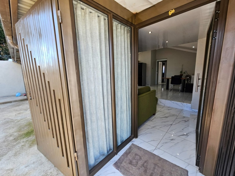 3 Bedroom Property for Sale in Laudium Gauteng