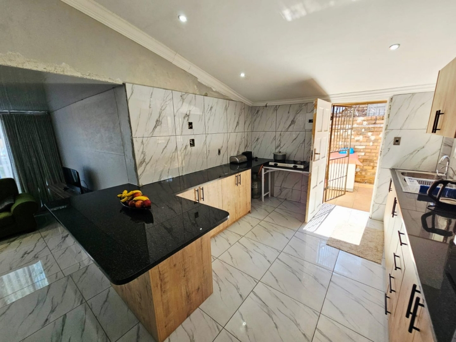 3 Bedroom Property for Sale in Laudium Gauteng