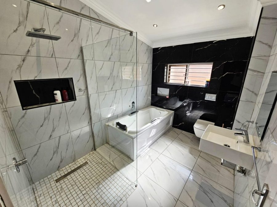 3 Bedroom Property for Sale in Laudium Gauteng