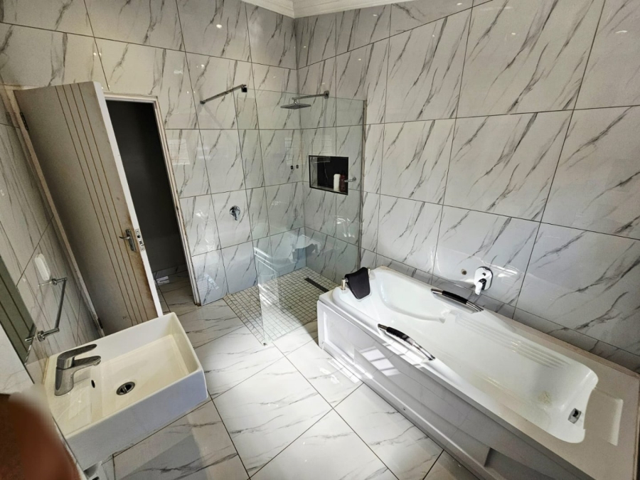 3 Bedroom Property for Sale in Laudium Gauteng