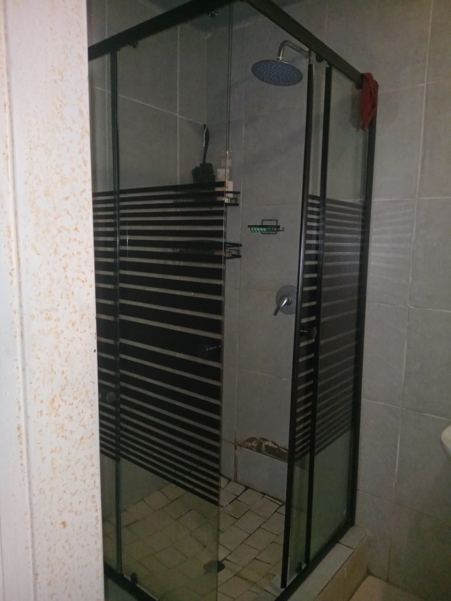 To Let  Bedroom Property for Rent in Noordwyk Gauteng