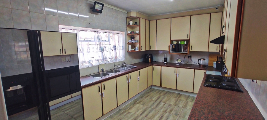 4 Bedroom Property for Sale in Vanderbijlpark SE 1 Gauteng