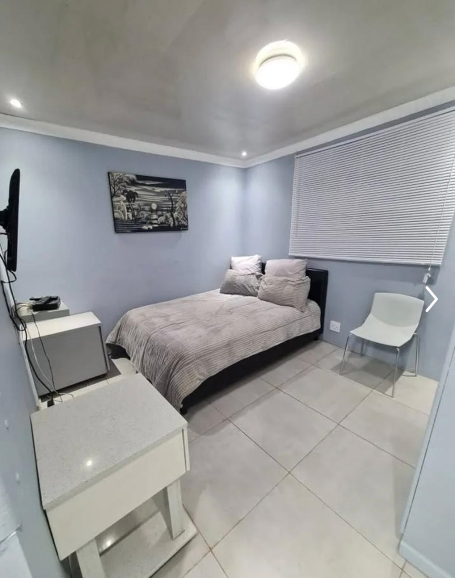 To Let 1 Bedroom Property for Rent in Roodekrans A H Gauteng