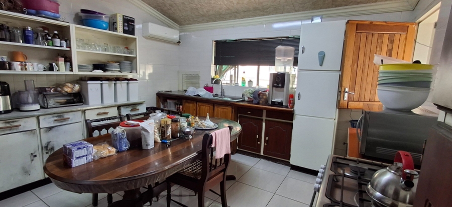 5 Bedroom Property for Sale in Pretoria Gardens Gauteng