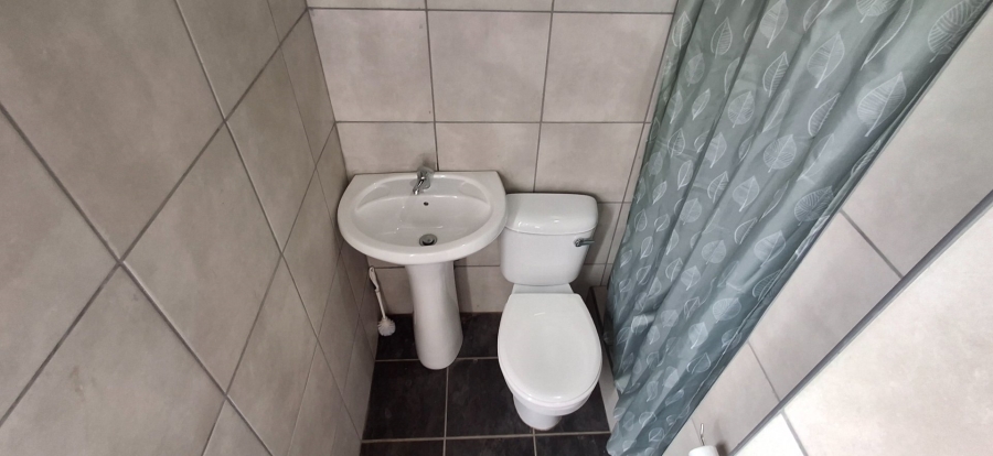 5 Bedroom Property for Sale in Pretoria Gardens Gauteng