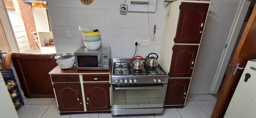 5 Bedroom Property for Sale in Pretoria Gardens Gauteng