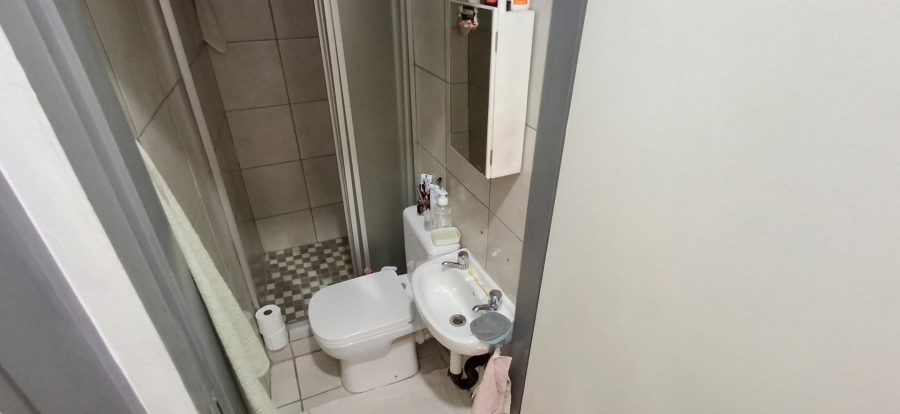 5 Bedroom Property for Sale in Pretoria Gardens Gauteng