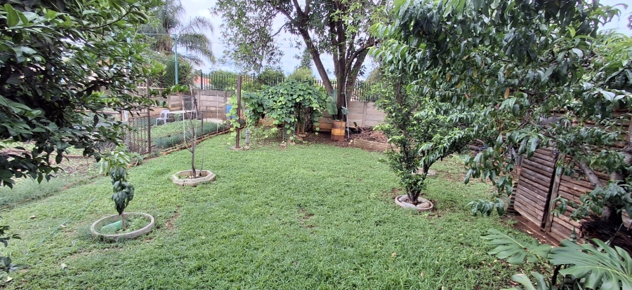 5 Bedroom Property for Sale in Pretoria Gardens Gauteng