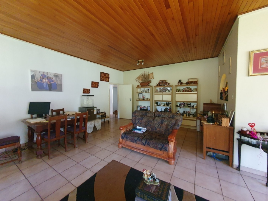 4 Bedroom Property for Sale in Pretoria Gardens Gauteng