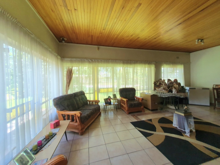 4 Bedroom Property for Sale in Pretoria Gardens Gauteng