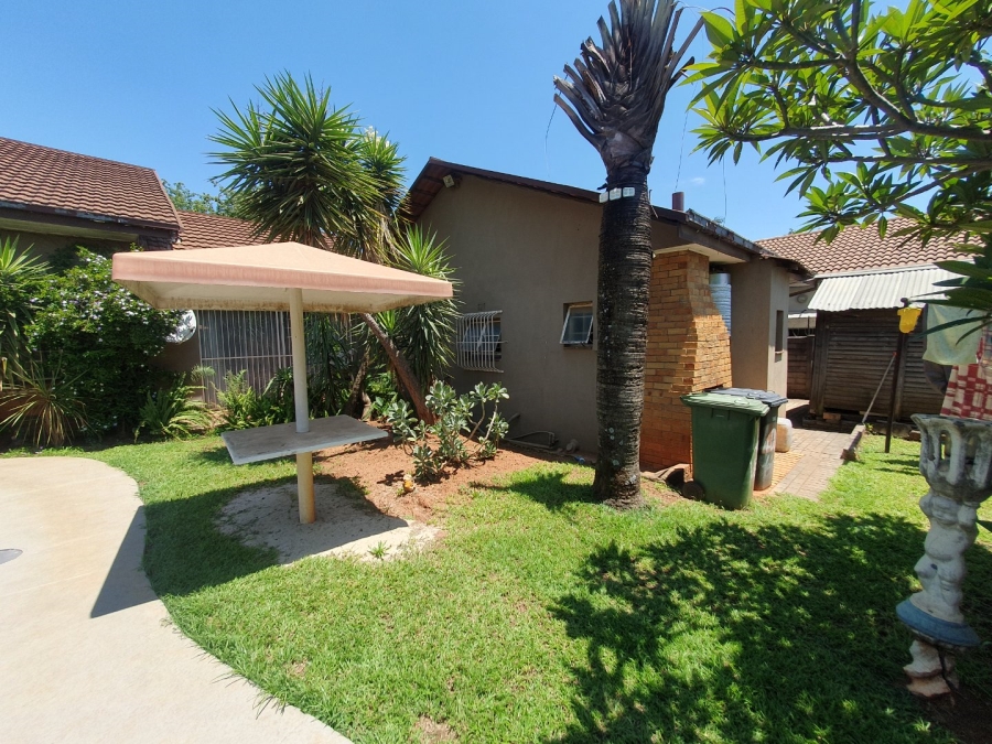 4 Bedroom Property for Sale in Pretoria Gardens Gauteng