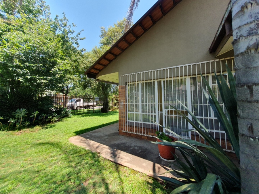 4 Bedroom Property for Sale in Pretoria Gardens Gauteng