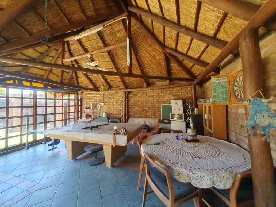 4 Bedroom Property for Sale in Pretoria Gardens Gauteng