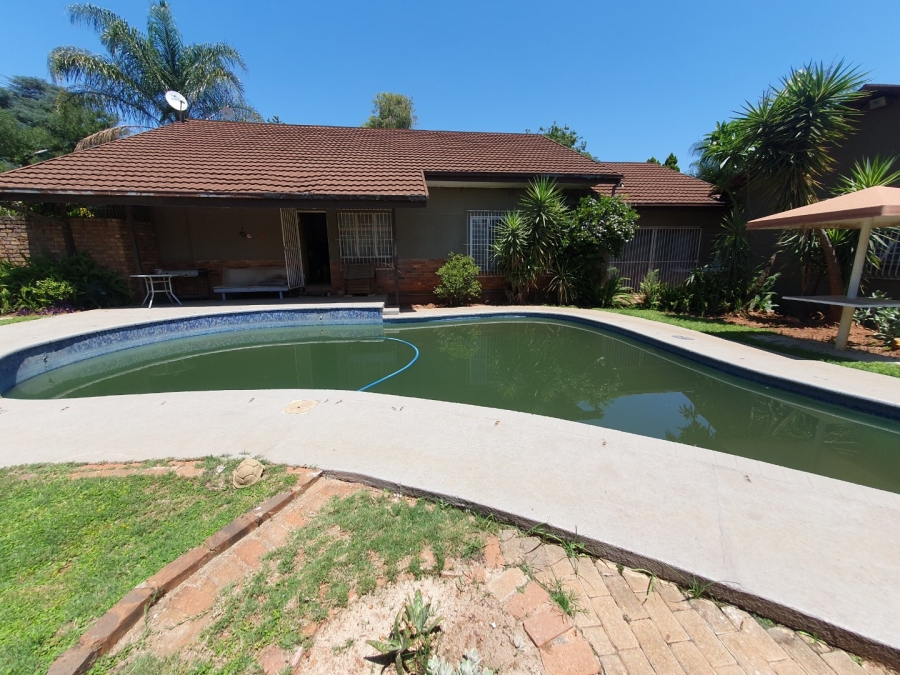 4 Bedroom Property for Sale in Pretoria Gardens Gauteng