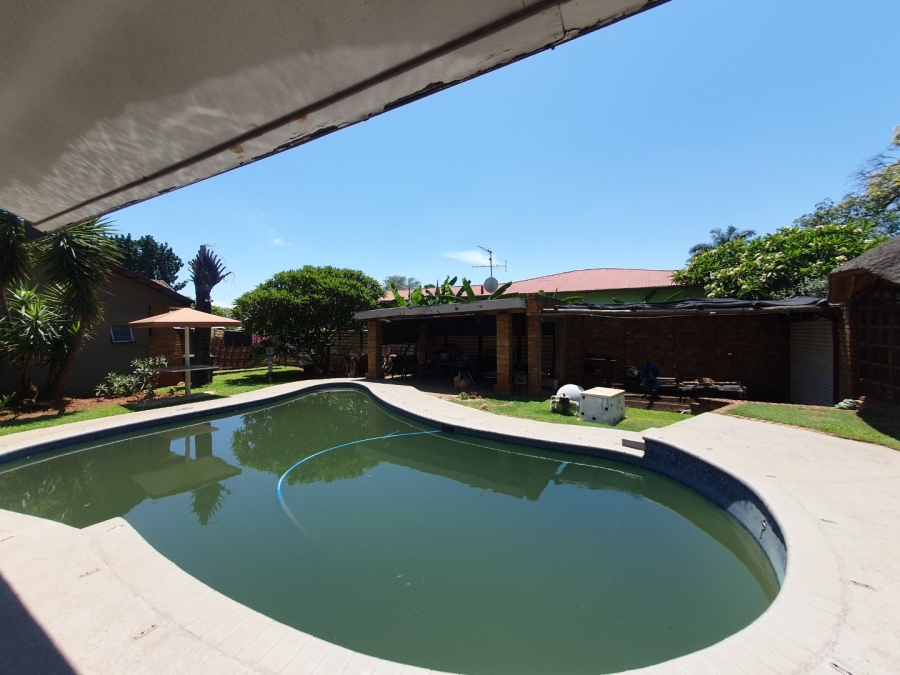 4 Bedroom Property for Sale in Pretoria Gardens Gauteng