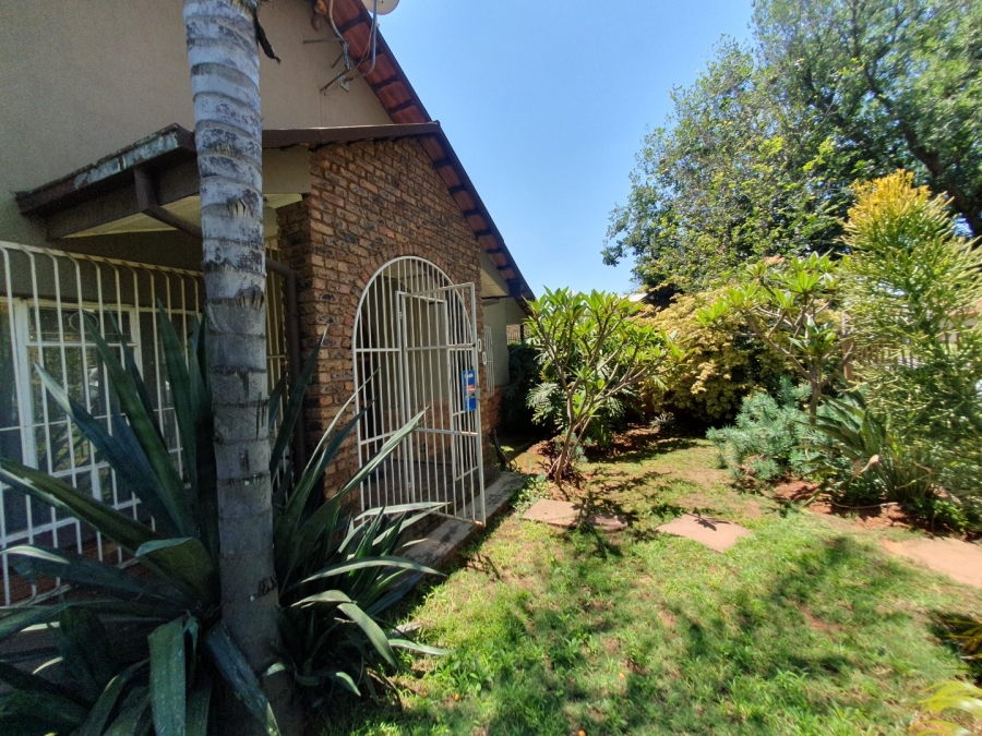 4 Bedroom Property for Sale in Pretoria Gardens Gauteng